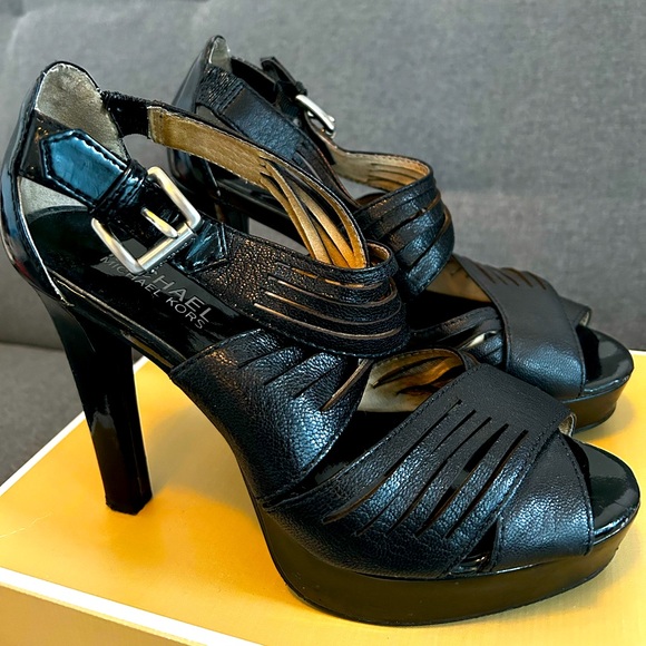 Michael Kors Heels - Picture 1 of 3